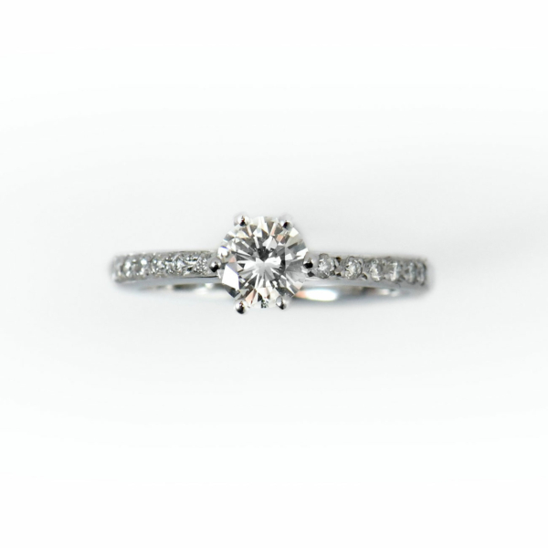 Bague Diamants, Solitaire et pavage, Or Blanc | Référence : BA-A249